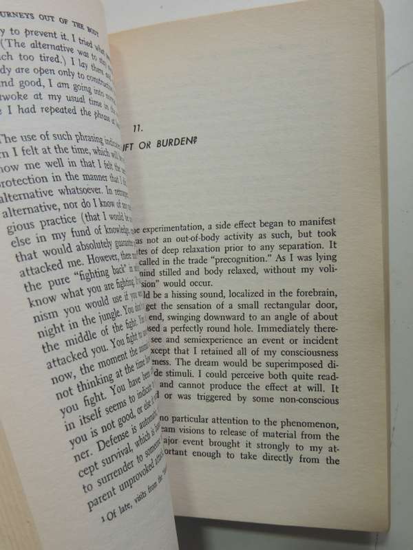 Journeys Out Of The Body - Robert A. Monroe