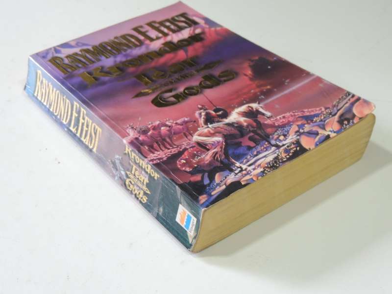 Krondor: Tear of The Gods - Raymond E. Feist