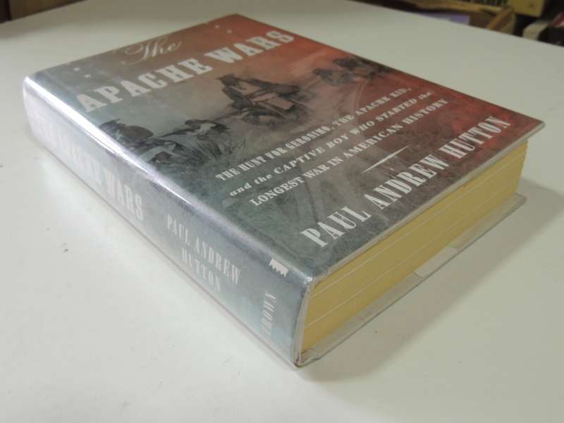 The Apache Wars - Paul Andrew Hutton