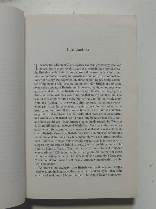 This Sceptred Isle - The Making Of The British - Christopher Lee