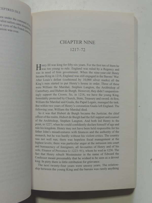 This Sceptred Isle - The Making Of The British - Christopher Lee