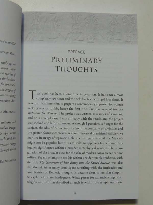 Becoming A Garment Of Isis - A Nine-Stage Initiatory Path Of Egyptian Spirituality - Naomi Ozaniec