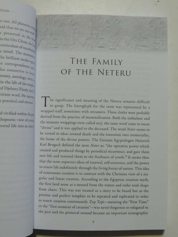 Becoming A Garment Of Isis - A Nine-Stage Initiatory Path Of Egyptian Spirituality - Naomi Ozaniec