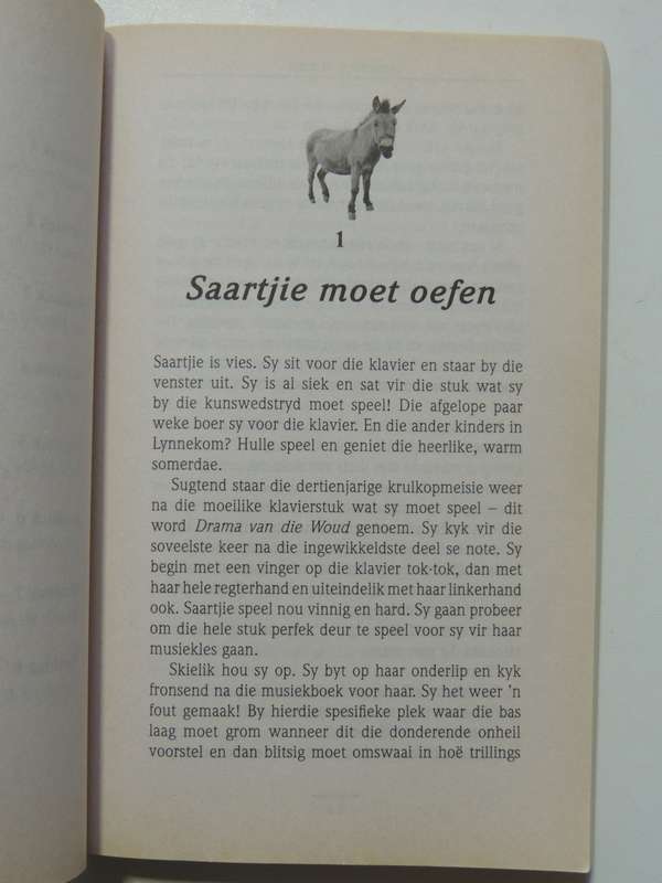 Saartjie Omnibus 2, 3-in-1 - Bettie Naude  AFRIKAANS