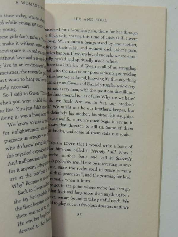 A Woman`s Worth - Marianne Williamson