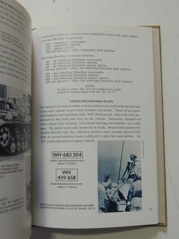 Uniforms, Organization And History Of The Afrikakorps - Roger James Bender, Richard D Law