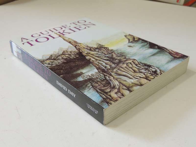 A Guide to Tolkien - David Day      2001