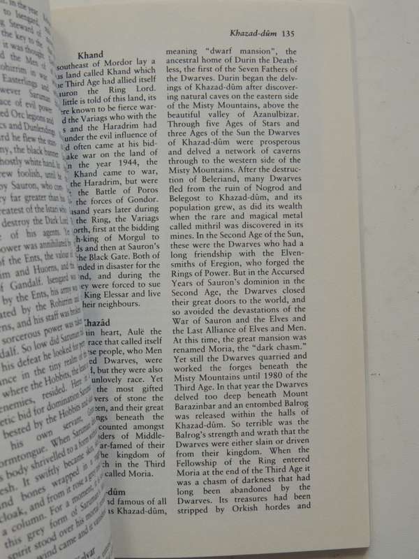 A Guide to Tolkien - David Day      2001