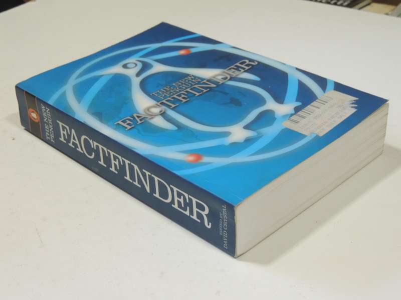 The New Penguin Fact Finder - Ed David Crystl  2003