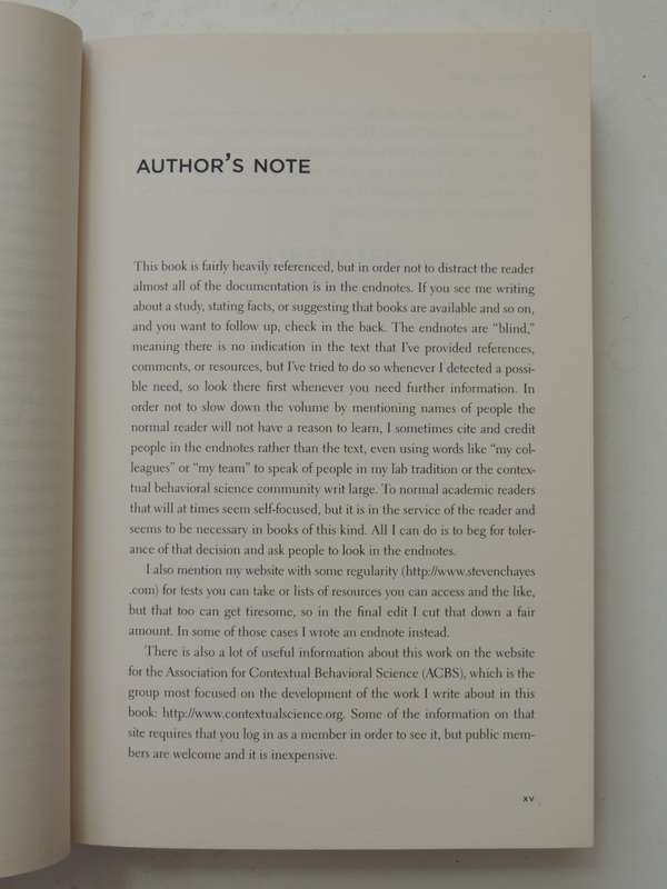 A Liberated Mind: The Essential Guide to ACT, Transform You Thinking & Find ...- Dr  Steven C Hayes