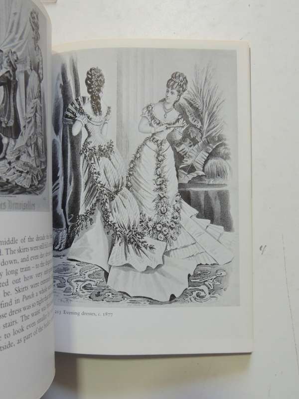 Costume & Fashion - A Concise History - James Laver