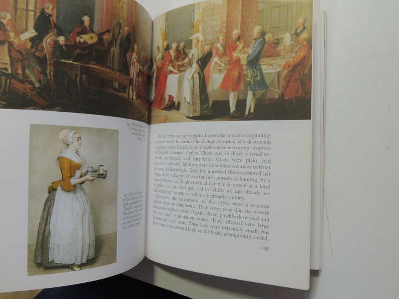 Costume & Fashion - A Concise History - James Laver