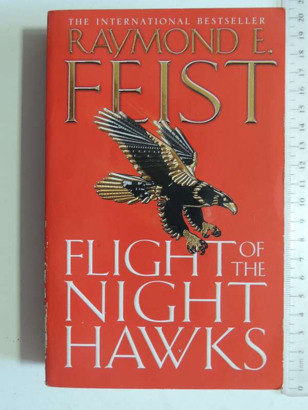 Flight Of The Nighthawks - The Darkwar Book 1 - Raymond E. Feist
