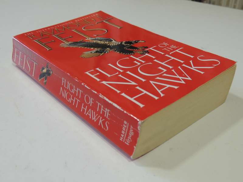 Flight Of The Nighthawks - The Darkwar Book 1 - Raymond E. Feist