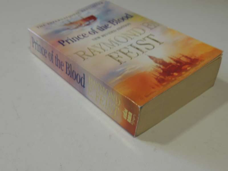 Prince Of The Blood - Raymond E. Feist