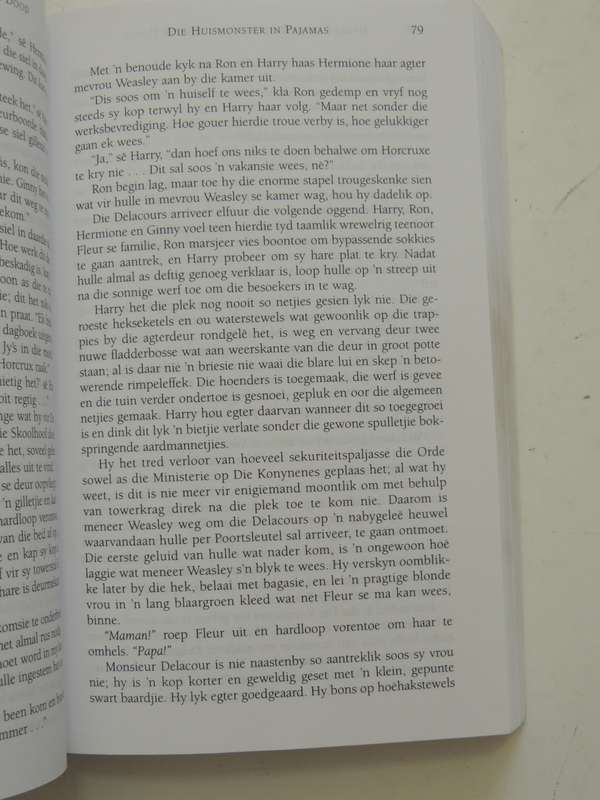 Harry Potter En Die Skatte Van Die Dood - J.K. Rowling      VERY SCARCE  IN AFRIKAANS