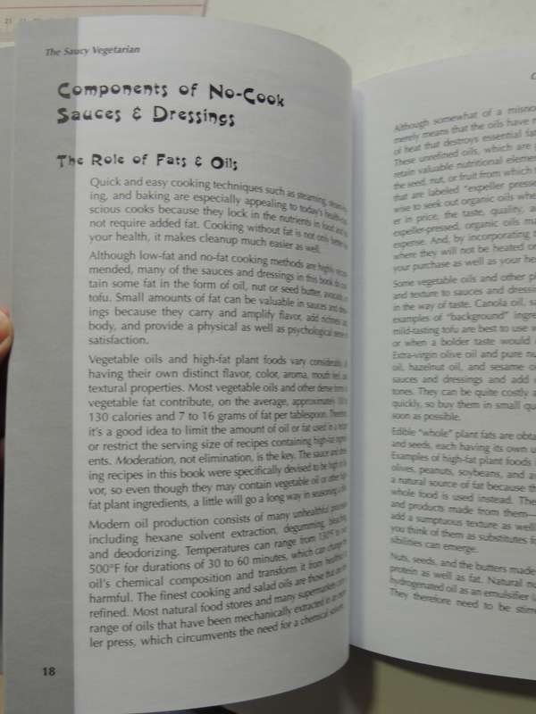 The Saucy Vegetarian - Quick & Healthful No-Cook Sauces & Dressings - Joanne Stepanaik