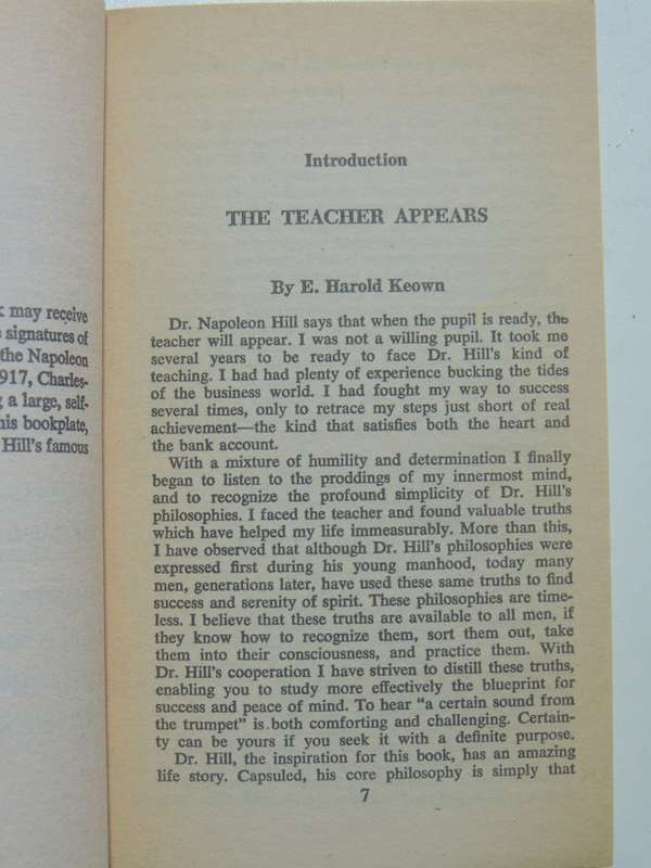 Succeed And Grow Rich Through Persuasion - Napoleon Hill & E. Harold Keown