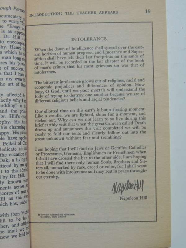 Succeed And Grow Rich Through Persuasion - Napoleon Hill & E. Harold Keown