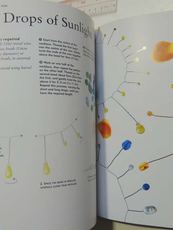 Beautiful Beaded Jewellery, Over 35 Practical & Inspirational Projects - Stephanie Bourgeois & Barb