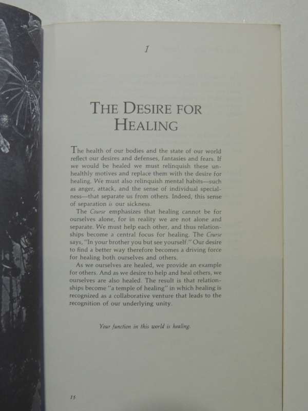 A Gift Of Healing - Selections From A Course In Miracles - ed Frances Vaughan & Roger Walsh