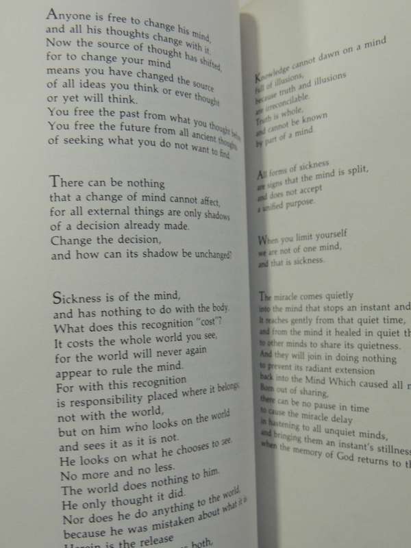 A Gift Of Healing - Selections From A Course In Miracles - ed Frances Vaughan & Roger Walsh