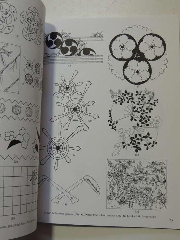 Japanese Motifs And Designs + CD