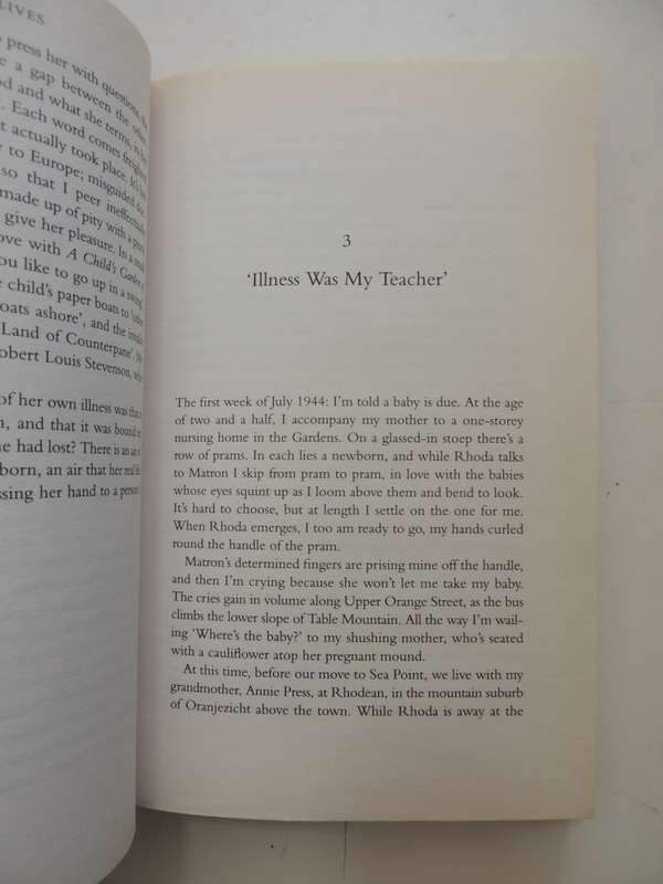 Divided Lives, Dreams Of A Mother And Daughter - Lyndall Gordon