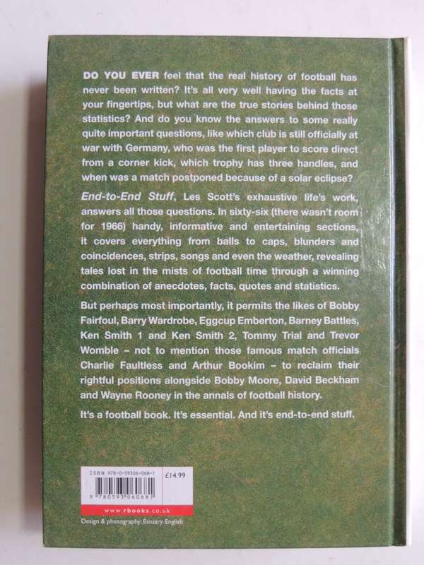 End to End Stuff The Essential Football Book - Les Scott