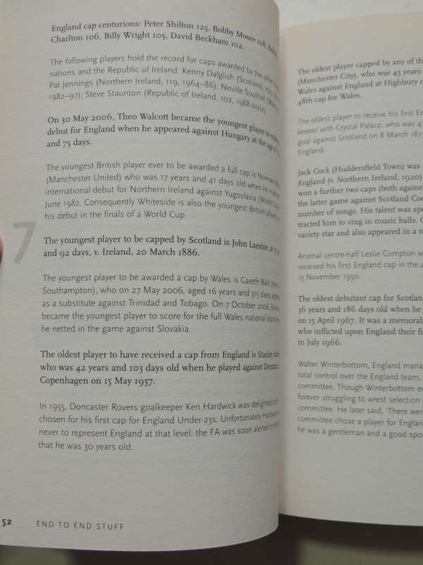 End to End Stuff The Essential Football Book - Les Scott
