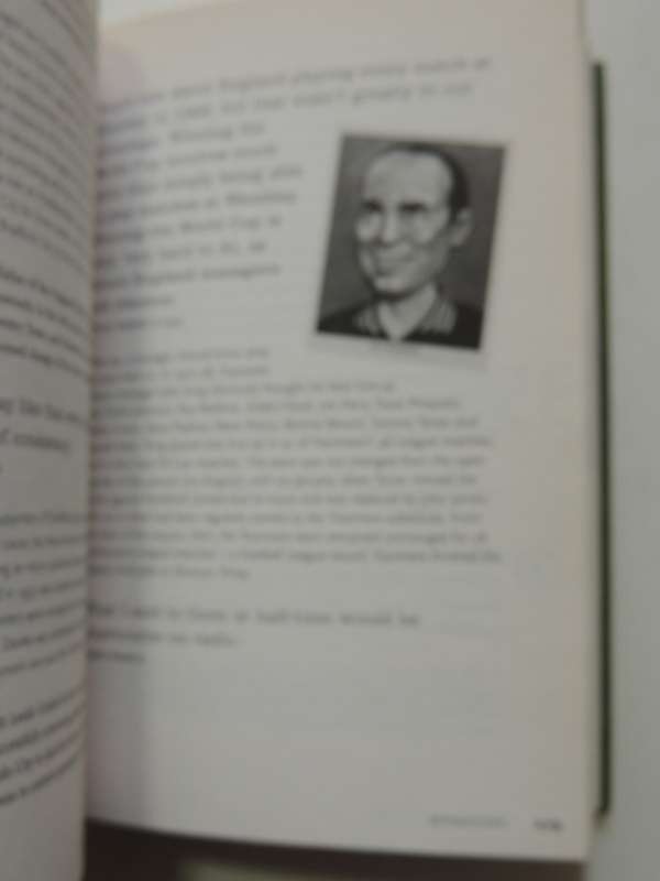 End to End Stuff The Essential Football Book - Les Scott