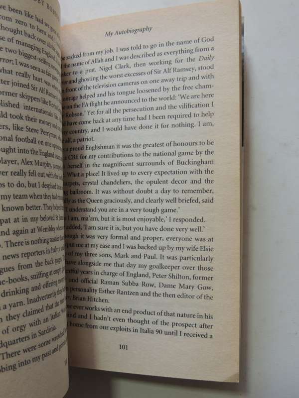 Bobby Robson An Englishman Abroad My Autobiography - Bobby Robson & Bob Harris