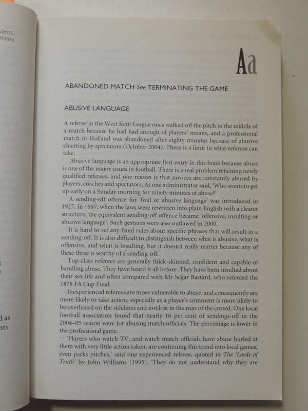 Ward`s Soccerpedia The Lore and Laws of the Beautiful Game - Andrew Ward