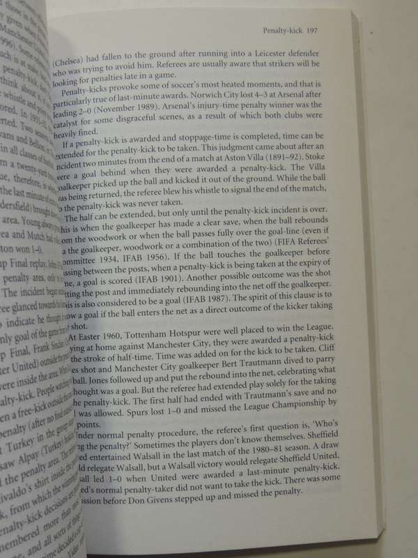 Ward`s Soccerpedia The Lore and Laws of the Beautiful Game - Andrew Ward