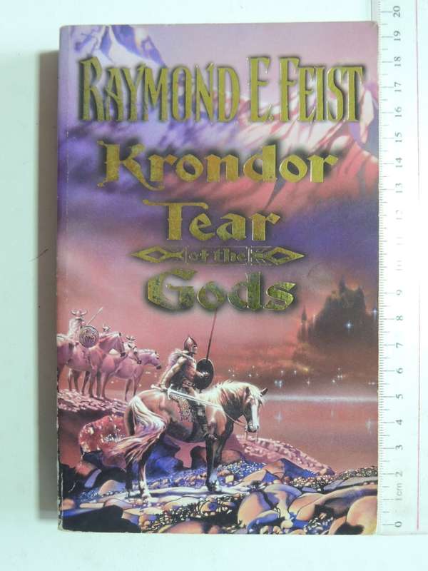 Krondor: Tear of the Gods - Raymond E Feist