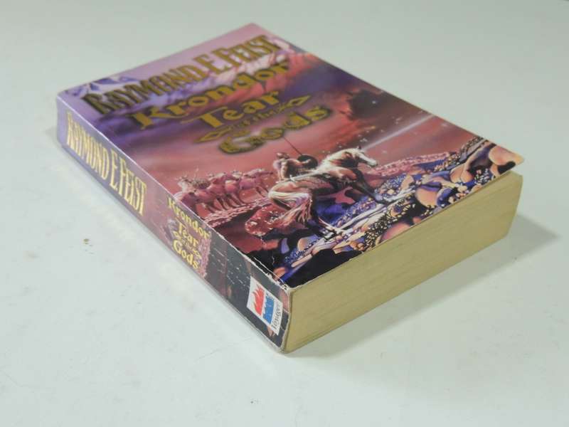Krondor: Tear of the Gods - Raymond E Feist