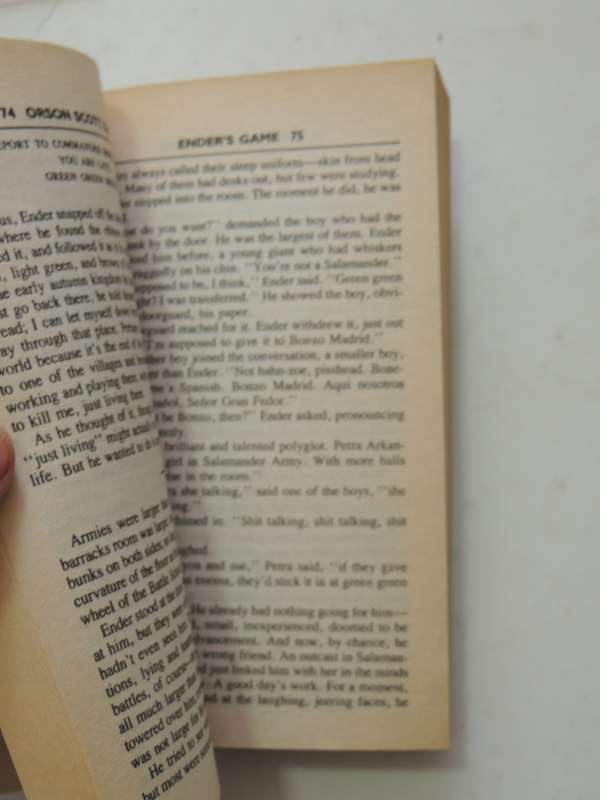 Ender's Game - Vol 1 of the Ender Saga - Orson Scott Card