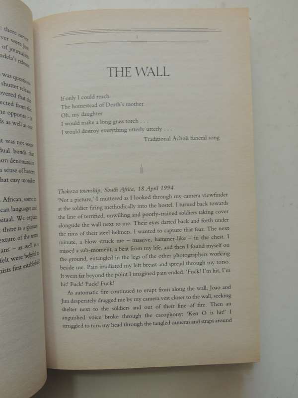 The Bang-Bang Club, Snapshots from a Hidden War - Greg Marinovich, Joao Silva  -  1st Edition 2000