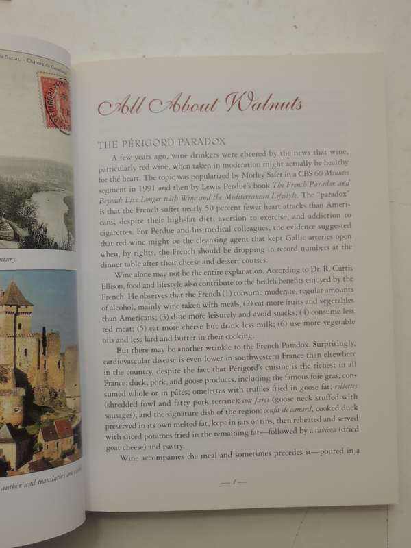 The Walnut Cookbook- Jean-Luc Toussaint, Betsy Draine, M Hinden