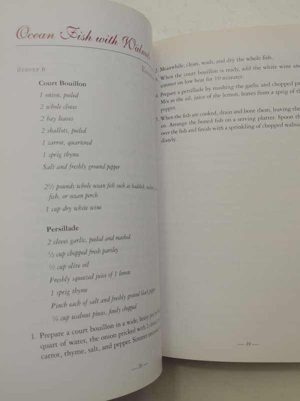 The Walnut Cookbook- Jean-Luc Toussaint, Betsy Draine, M Hinden