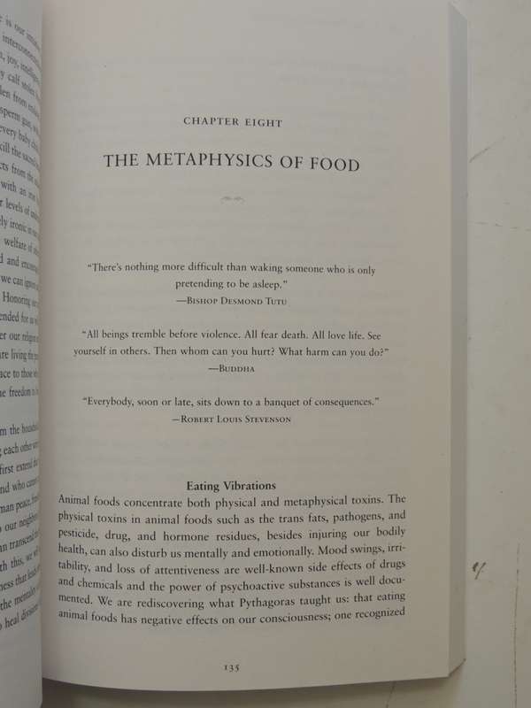 The World Peace Diet, Eating for Spiriual  Health and Socail Harmony - Will Tuttle
