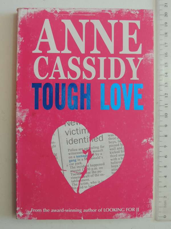 Tough Love - Anne Cassidy