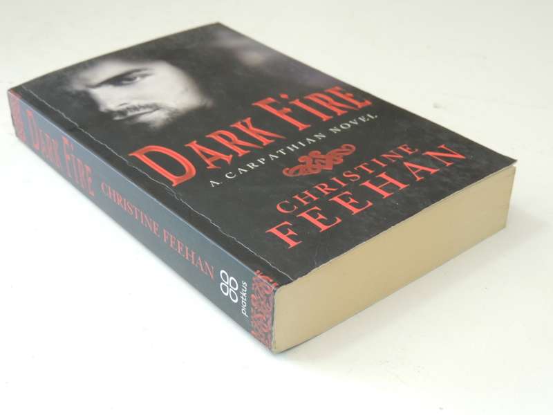 Dark Fire - A Carpathian Novel - Christine Feehan