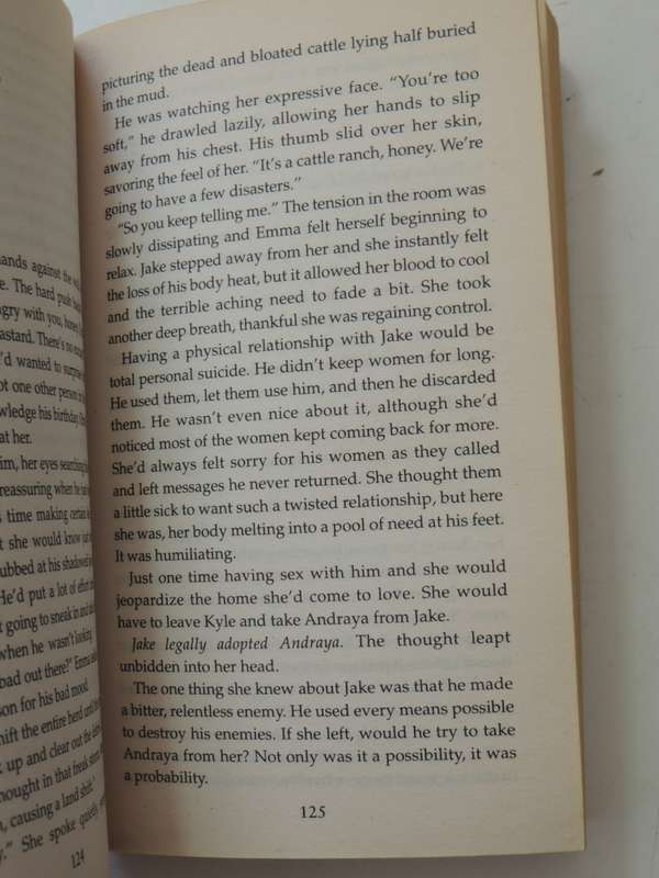 Burning Wild - A Leopard People Novel- Christine Feehan
