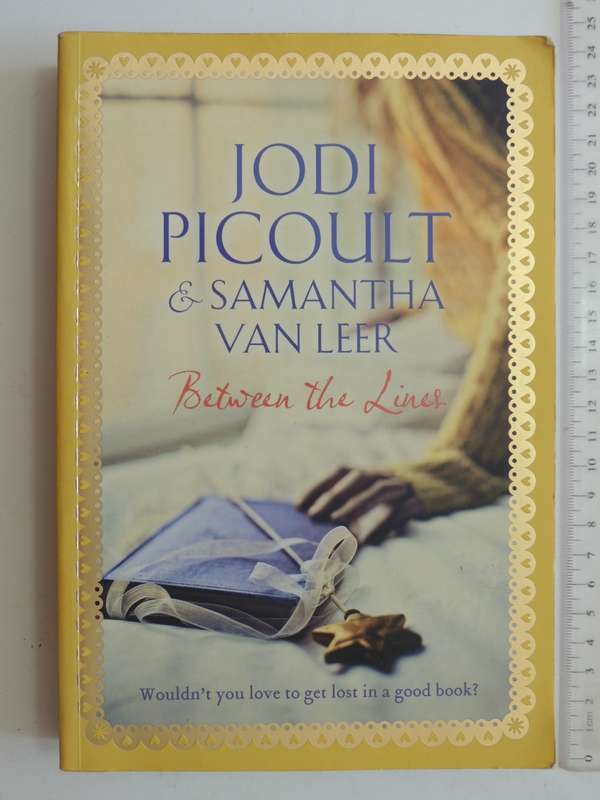 Between The Lines - Jodi Picoult & Samantha Van Leer