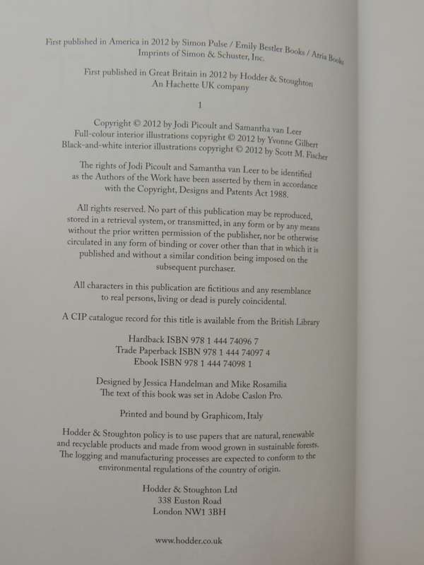 Between The Lines - Jodi Picoult & Samantha Van Leer