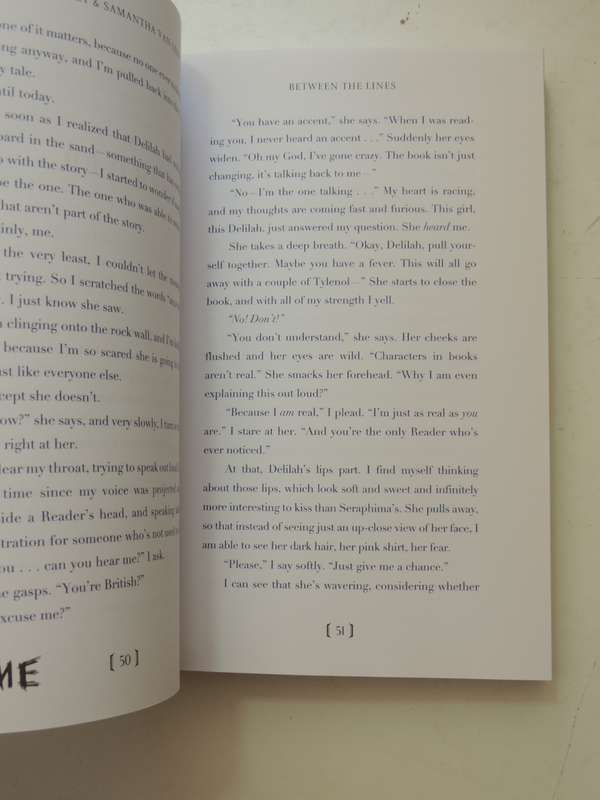 Between The Lines - Jodi Picoult & Samantha Van Leer