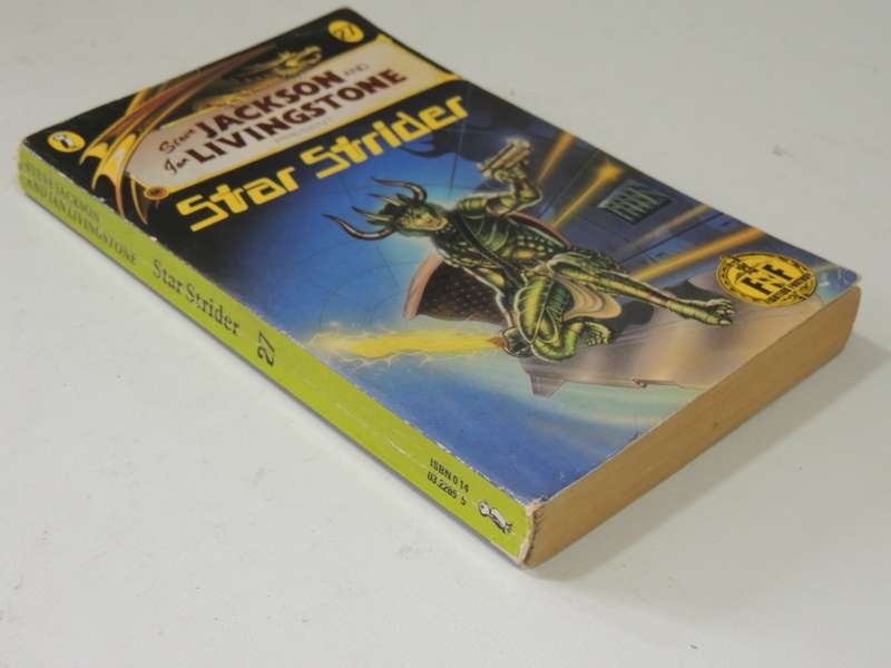 Star Strider - Fighting Fantasy Vol 27 - Steve Jackson & Ian Livingstone