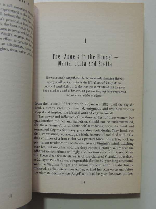Virginia Woolf's Women - Vanessa Curtis