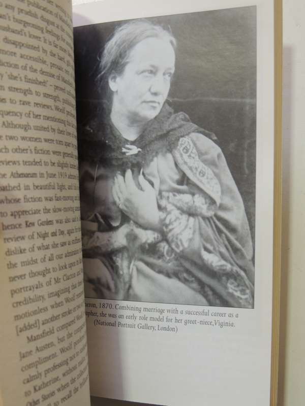 Virginia Woolf's Women - Vanessa Curtis